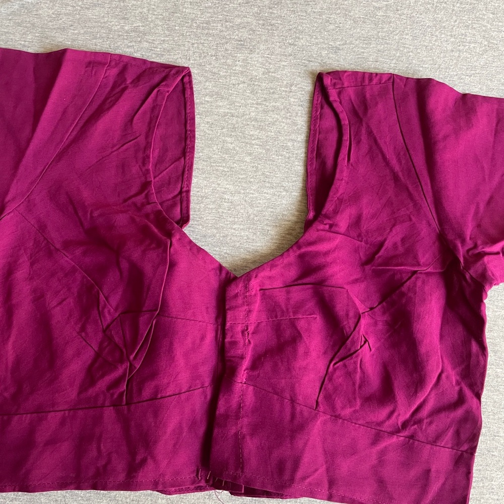 Women’s Deep Magenta V-Neck saree blouse